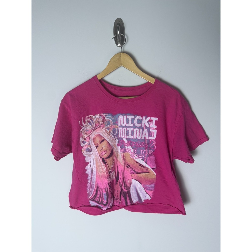 Nicki Minaj Pink Friday 2 Cropped T Shirt Womens M Pink Short Sleeve 2 Sided